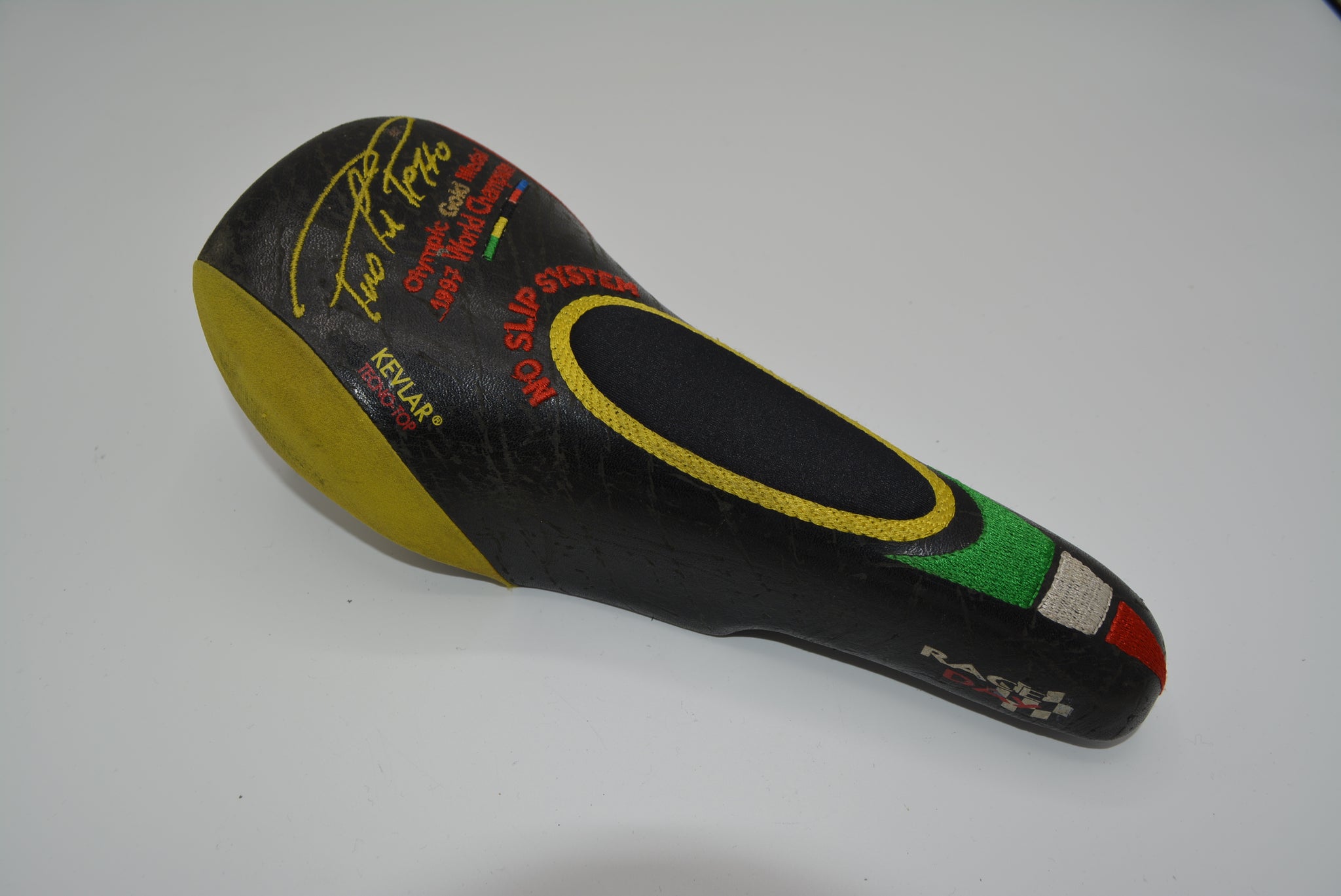 Selle San Marco Saddle 3D Bontrager kevlar Sans Slip System Nouveau NOS Selle San Marco Saddle 3D Bontrager kevlar Sans Slip System Nouveau NOS