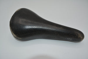 سرج دراجة الطريق Turbo من Selle Italia مثقوب