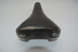 سرج دراجة الطريق Turbo من Selle Italia مثقوب