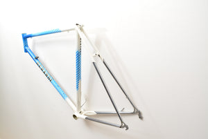 إطار دراجة الطريق Berardi باللون الأزرق مقاس 55 سم NOS مخزون قديم جديد
