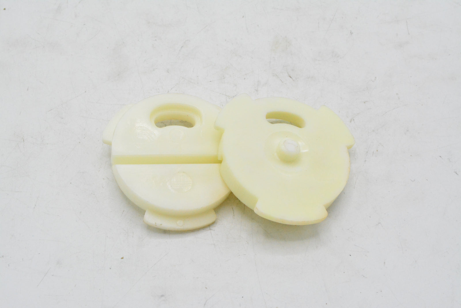 Vintage Pedalplatten Weiß Rund NOS für Puma Rennradschuhe  Cycle Cleat