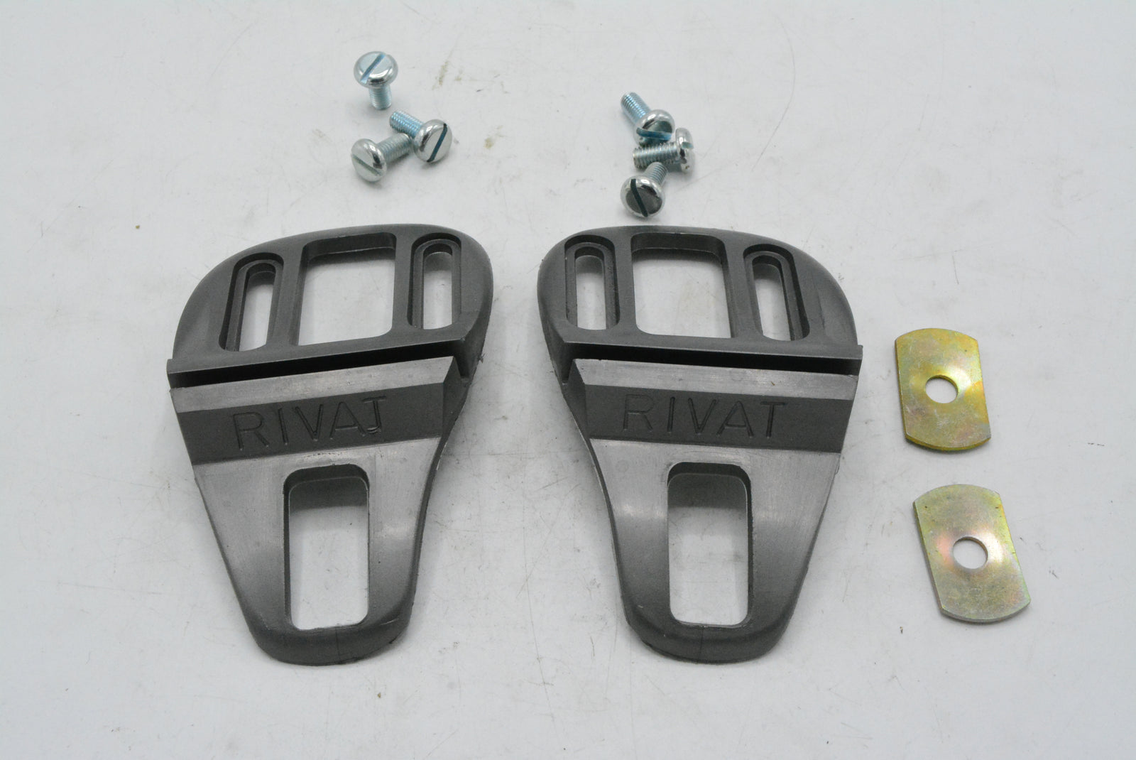 Rivat Pedalplatten 3 Punkt NOS Rivat 3 point screw on pedal shoe cleats