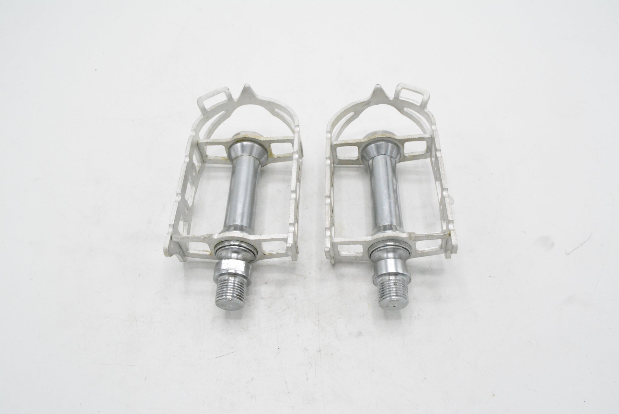 NOS 1 petite pédale vélo ancien vintage pedals droite 9/16 NOS 1 petite pédale vélo ancien vintage pedals droite 9/16