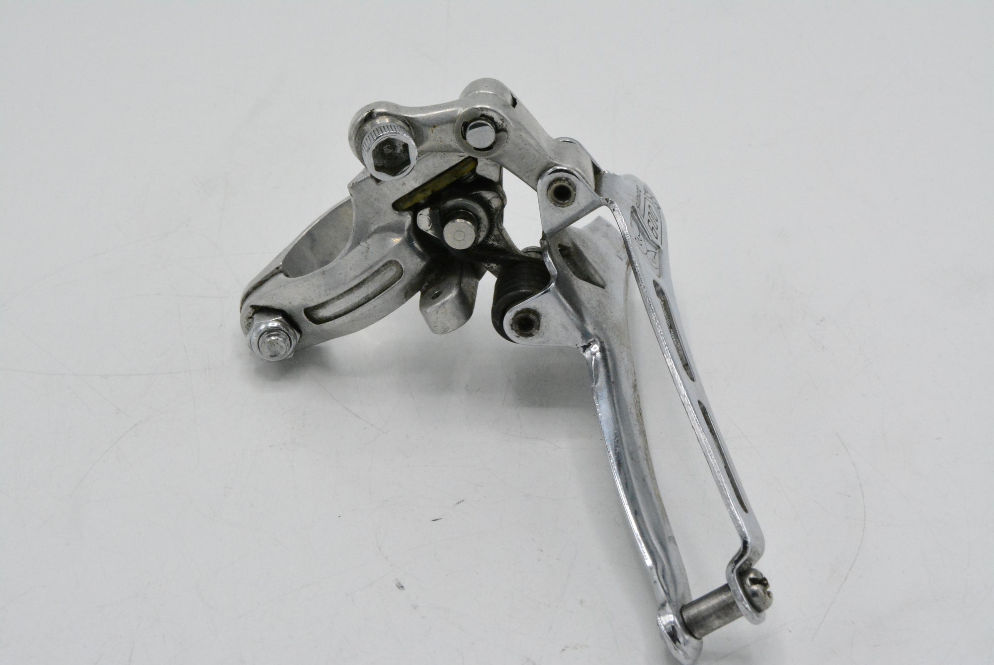 Shimano 600 EX アラベスク フロント ディレイラー FD-6200 フロント