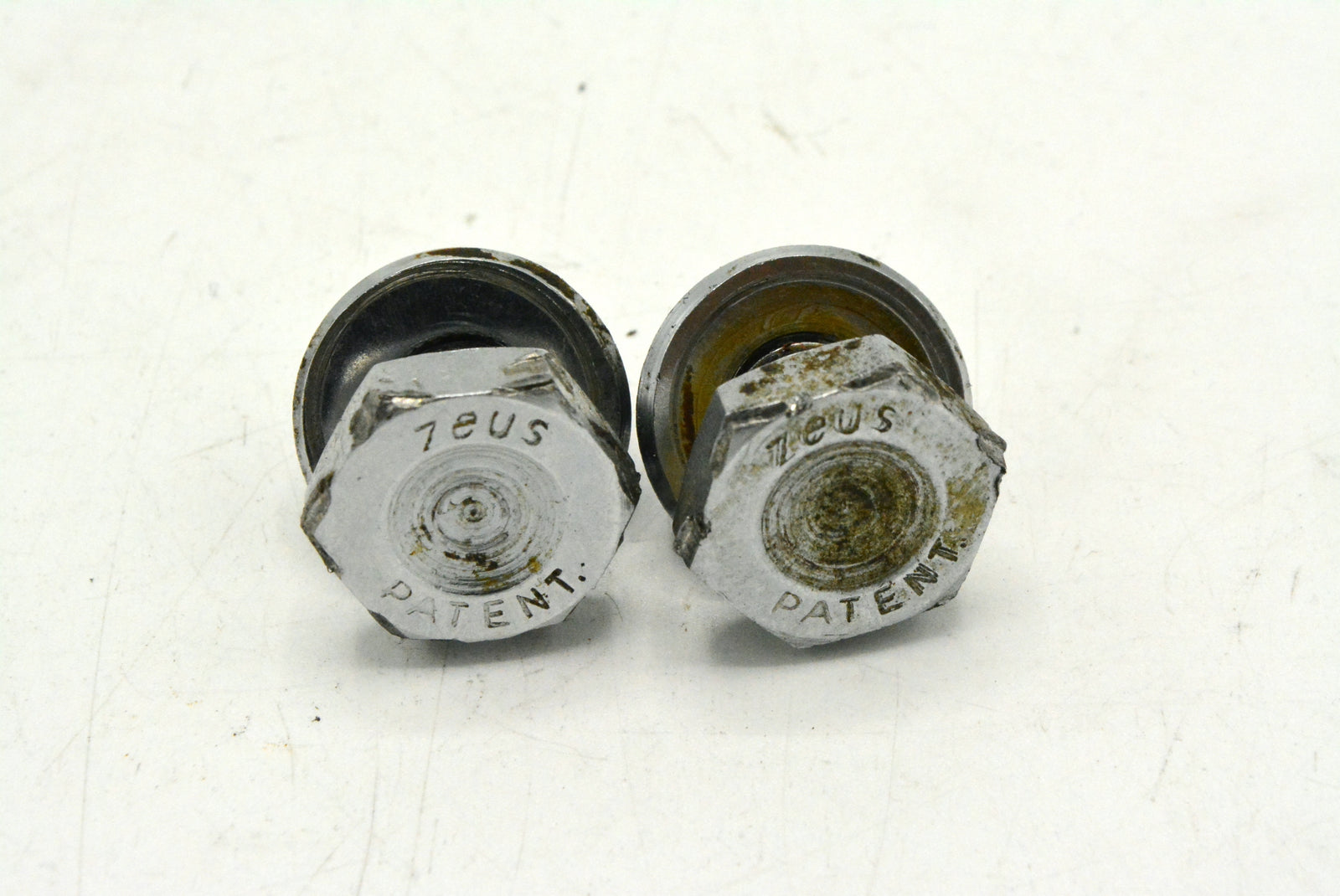 Zeus Kurbelschrauben