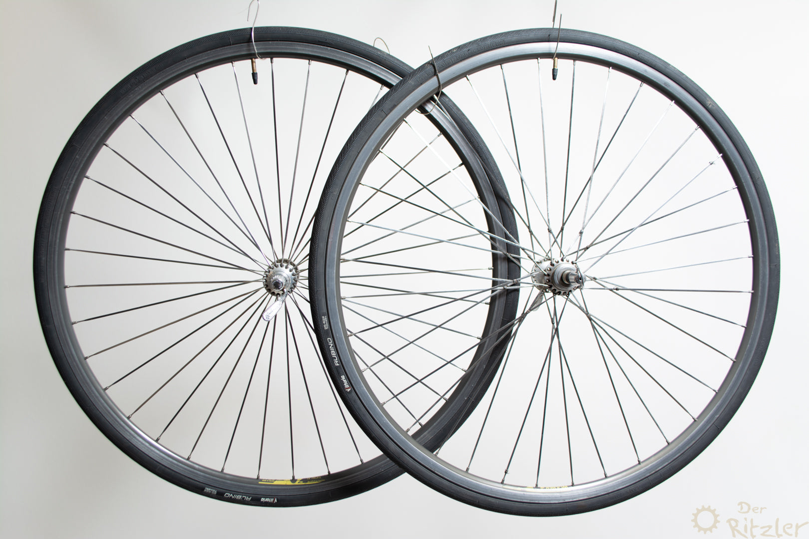 Roue wolber moyeu campagnolo - Équipements vélos Roue wolber moyeu campagnolo - Équipements vélos