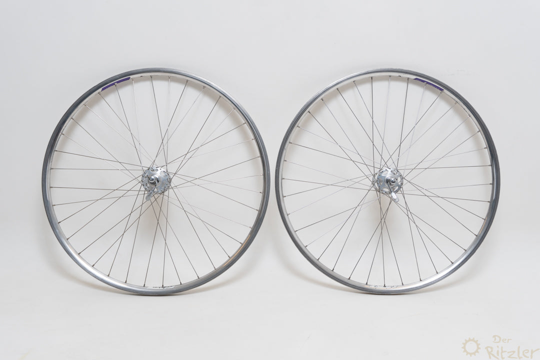 Shimano Dura-Ace auf Campagnolo Lambda Strada Drahtreifenfelgen 28"