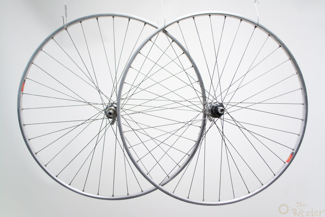 Shimano 600 EX auf Mavic Monthelery Route 28" Schlauchreifen-Laufradsatz