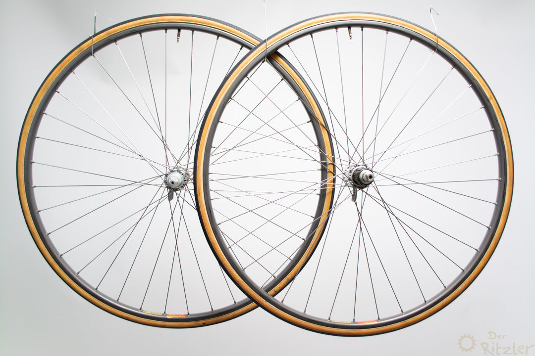 Shimano Dura-Ace AX auf Mavic GP 4 28" Schlauchreifen