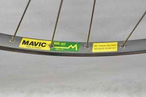 Mavic MA 322 뒷바퀴의 Campagnolo 101/40 C-Record