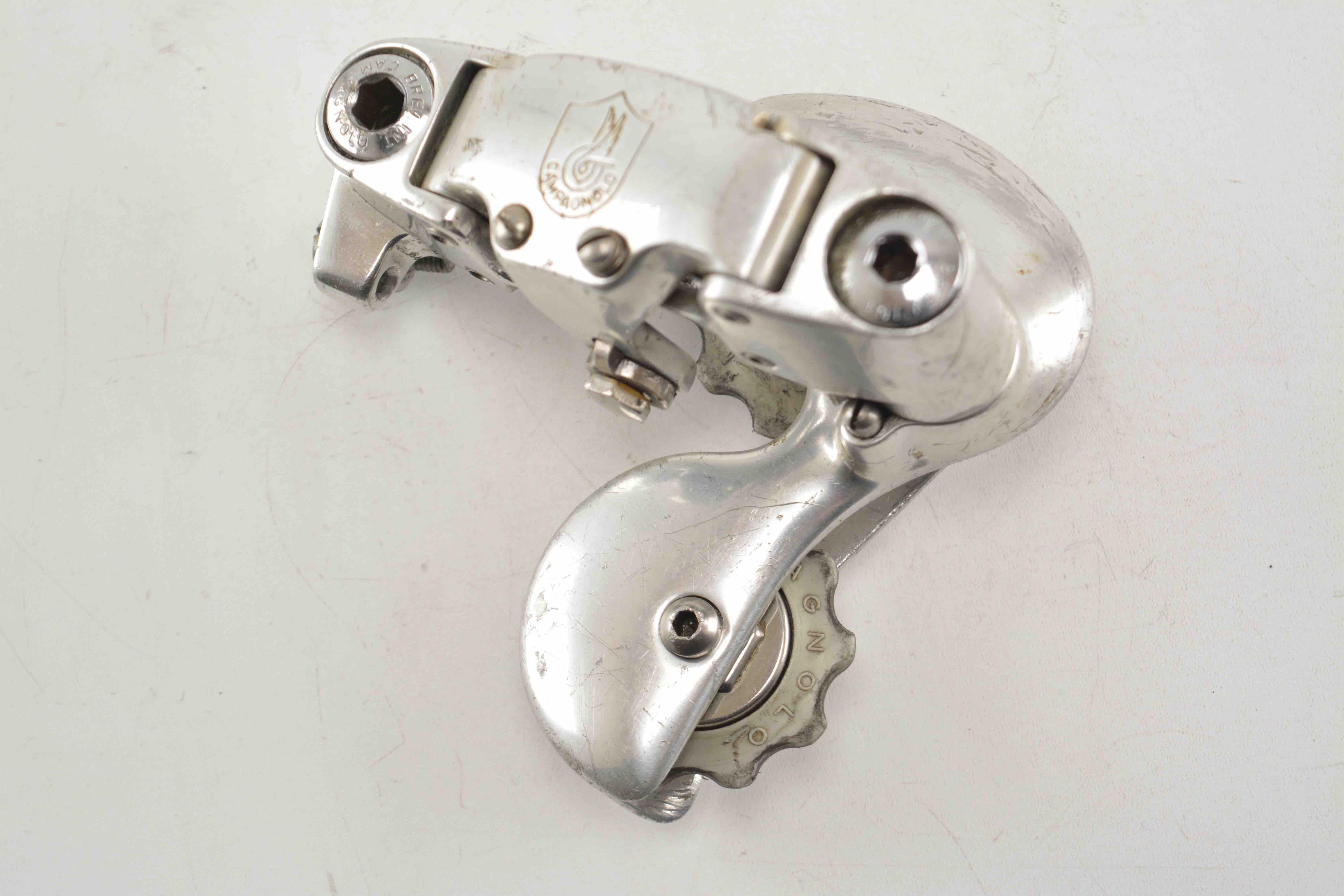 Dérailleur Campagnolo C-Record 1ère génération - Troc Vélo Dérailleur Campagnolo C-Record 1ère génération - Troc Vélo