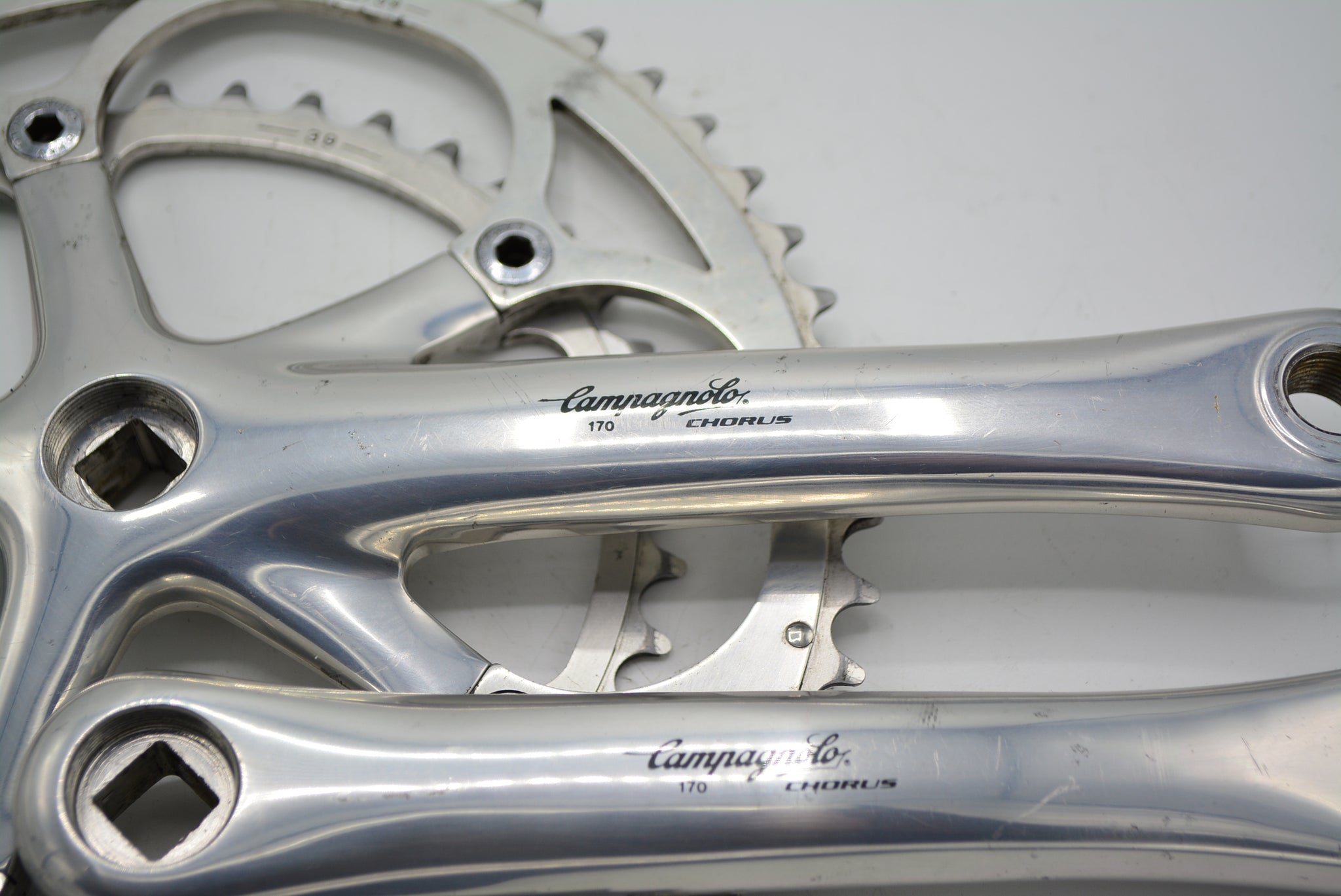 Pédalier Campagnolo Chorus 170mm 8 vitesses Pédalier Campagnolo Chorus 170mm 8 vitesses