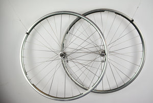 Campagnolo Record auf Campagnolo Moskva 80 Laufradsatz 28"