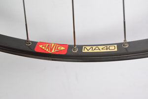 Campagnolo Record Naben auf Mavic MA40 Felgen