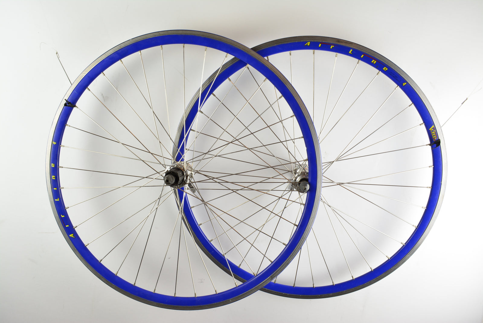 Campagnolo Stratos Nabe auf Vuelta Airline Felge 4 28" Laufradsatz