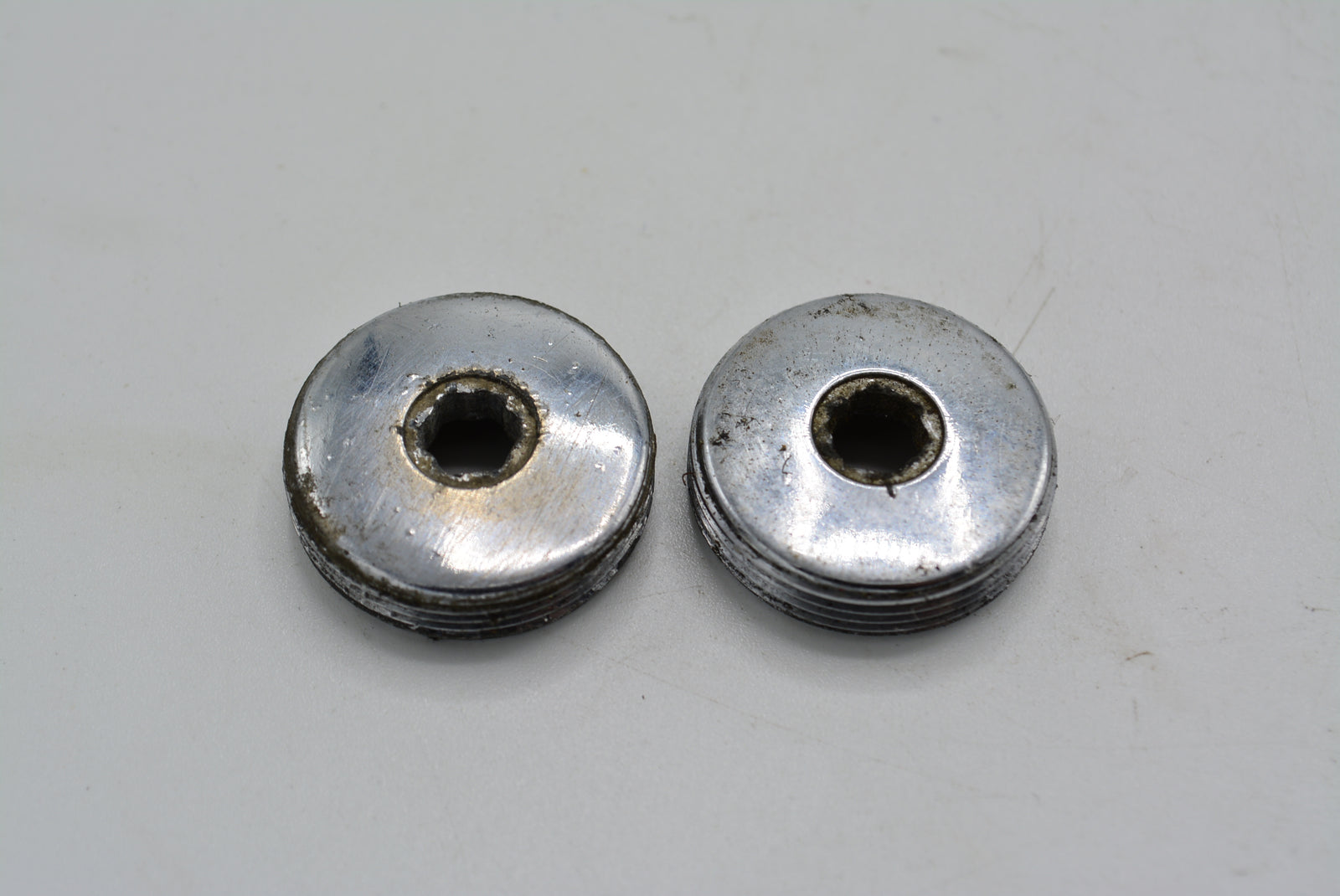 Chrom Kurbel Staubkappe Staubschutz Crank Dust Caps Chrome hexagon