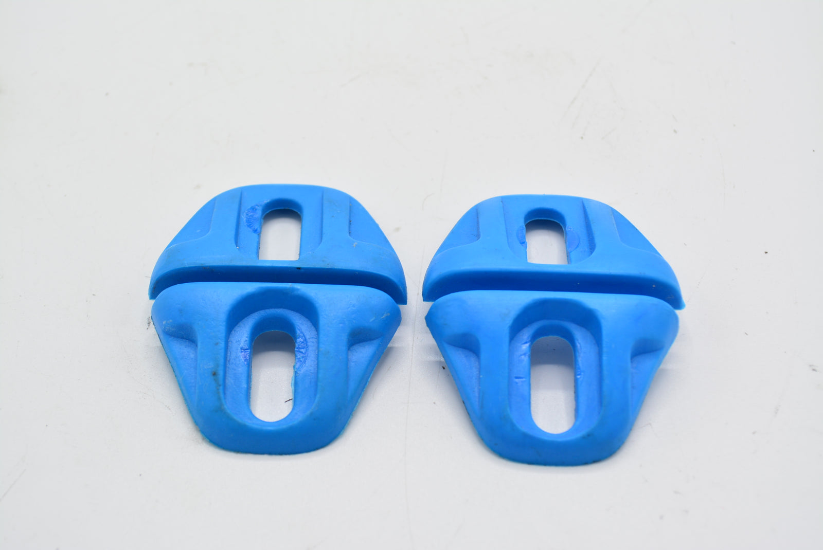 Cleats für klassische Körbchen Pedale