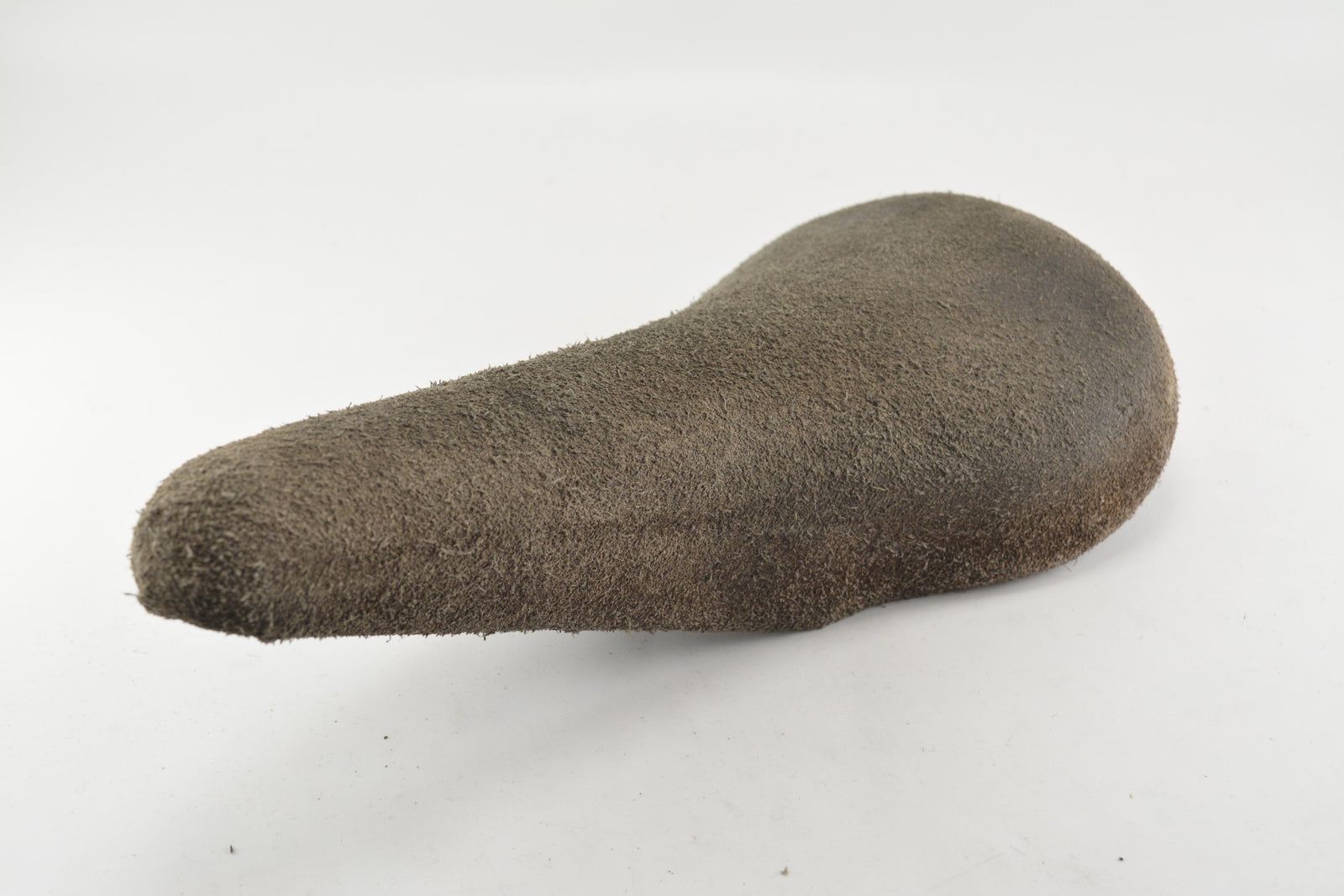 Italienischer Wildledersattel