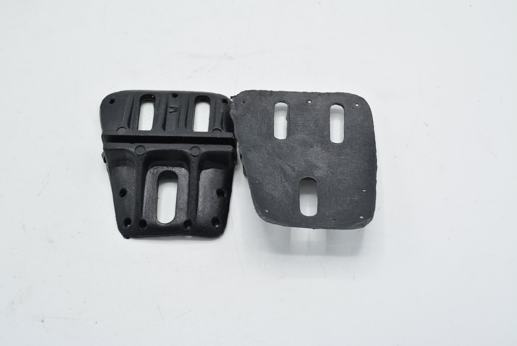 Cleats für klassische Körbchen Pedale