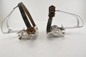 KKT Kyokuto Top-Run Pedale