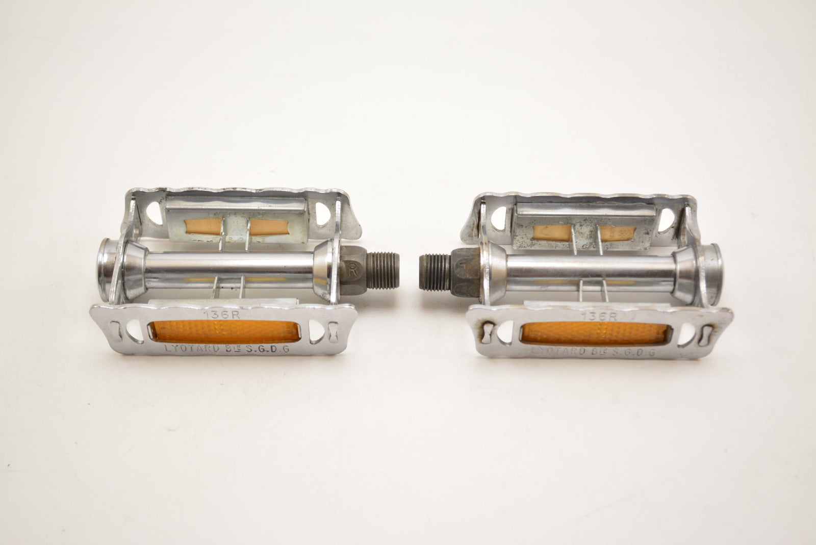 LYOTARD 136R Pedale 9/16" Gewinde