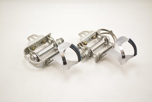 LYOTARD Rennradpedale 9/16" Gewinde mit CHRISTOPHE Mini Pedalhaken und MIKASHIMA Pedal Spins