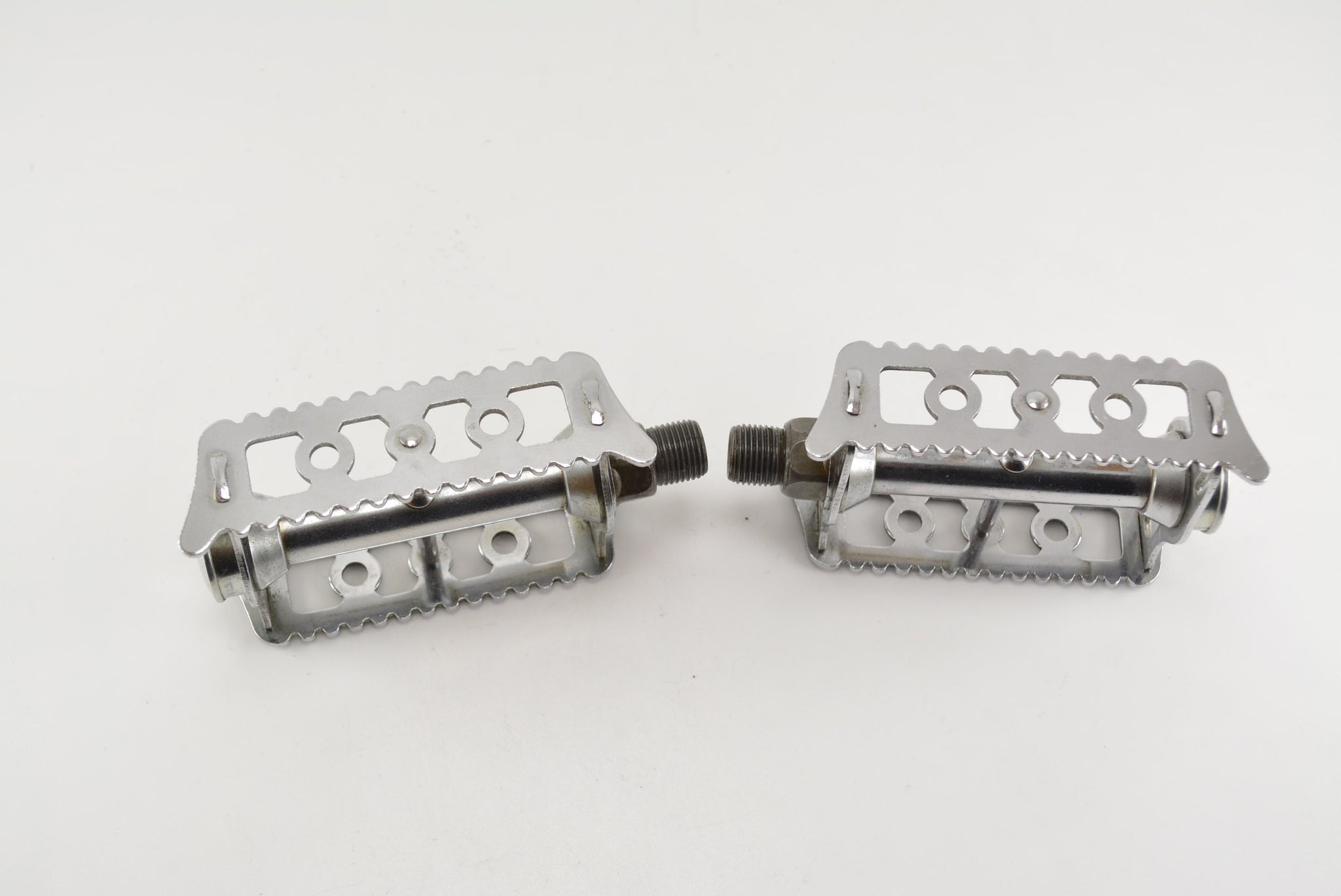 french thread pedals Lyotard 36 pedals french Thread