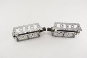 Lyotard 36 Pedale franz. Gewinde