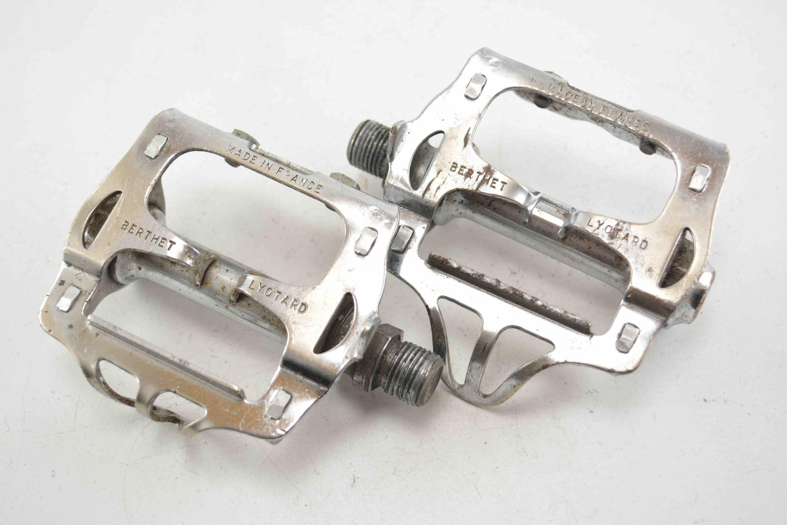 Lyotard Marcel Berthet MB 23TF Pedale franz. Gewinde