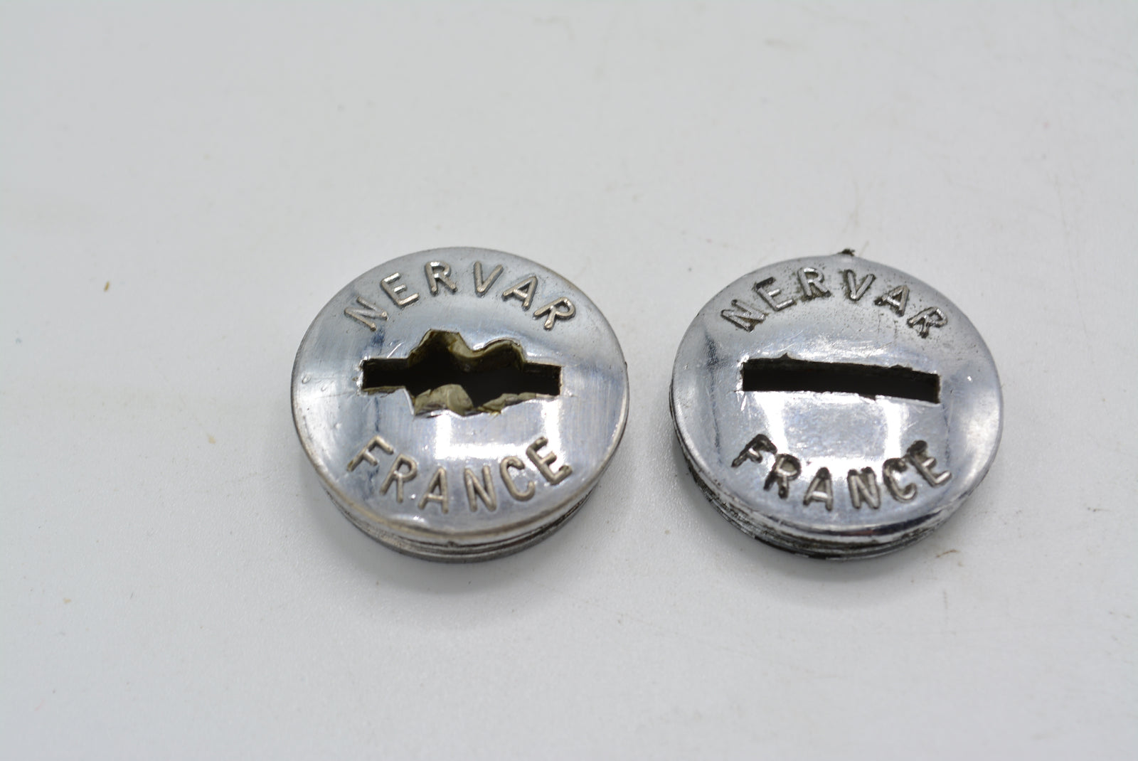 Nervar Kurbelstaubkappen