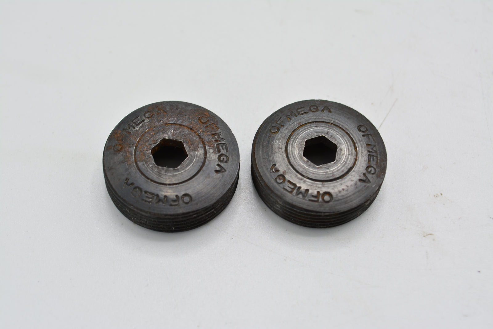 Ofmega Kurbelstaubkappen