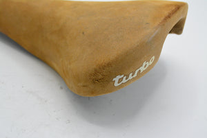 Седло Selle Italia Turbo коричневого цвета