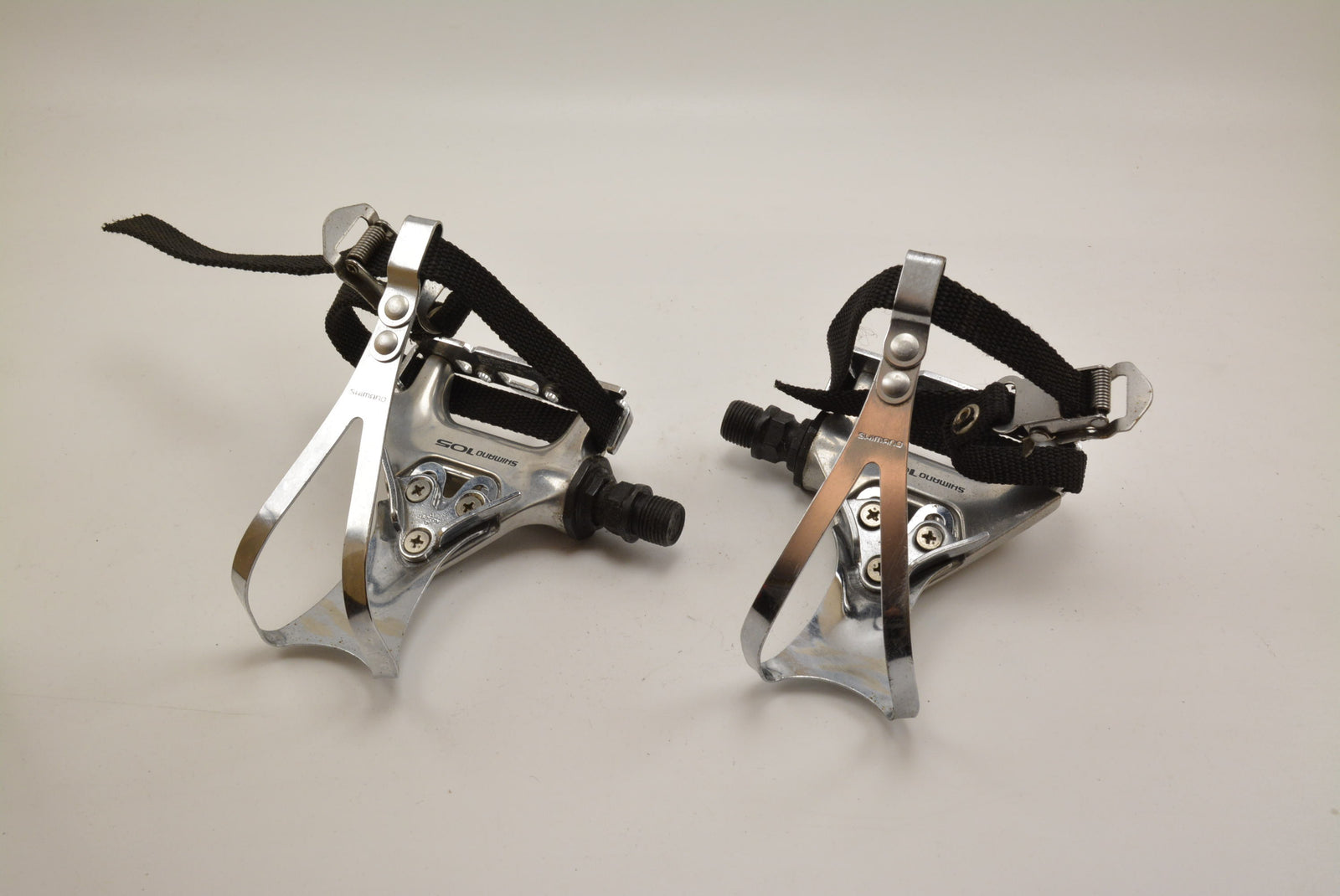 Shimano 105 PD-1051 Pedale mit Shimano Pedalhaken