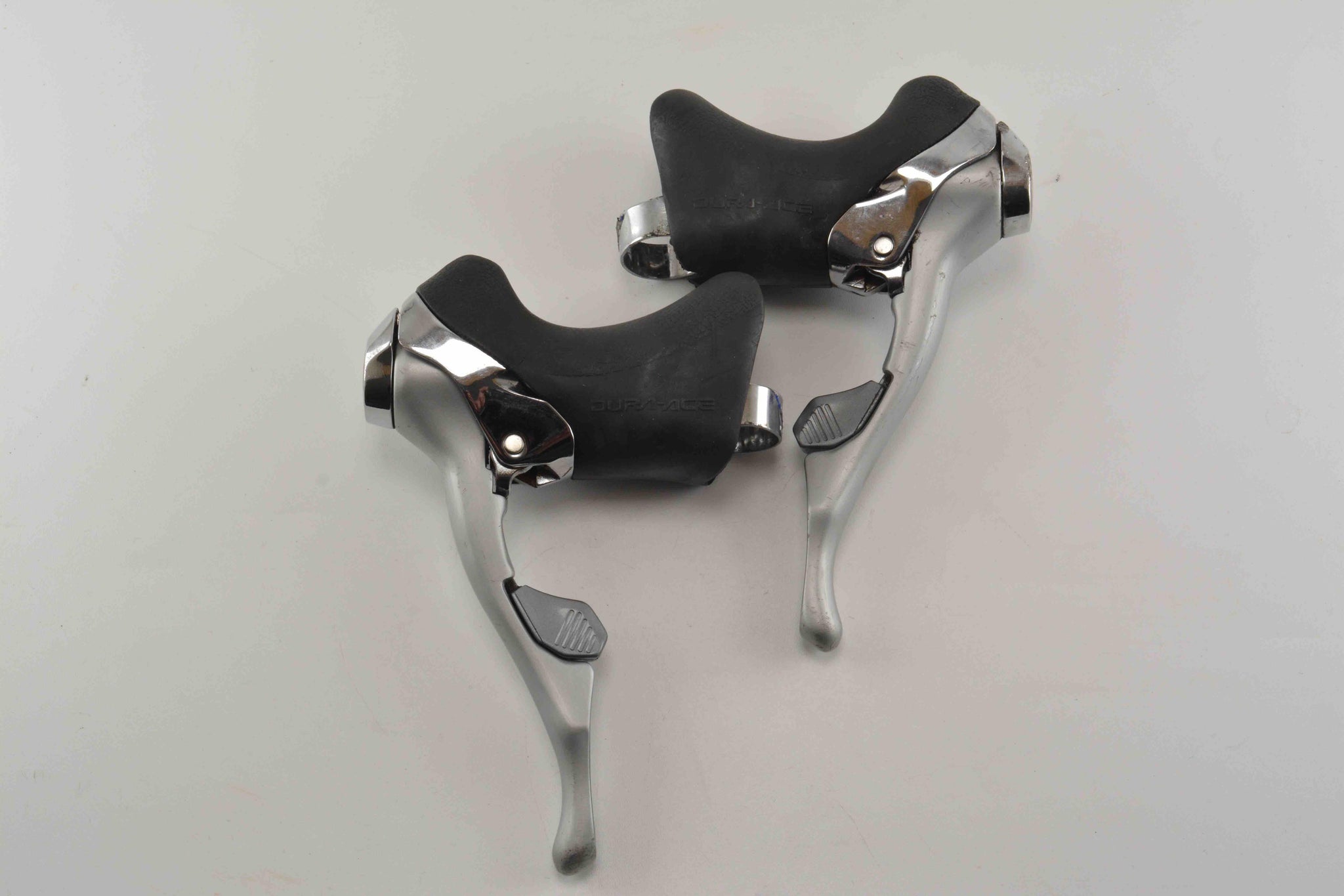 Manivelle Shimano Dura Ace 2x FC-7400 pour 2x8 fois avec position Manivelle Shimano Dura Ace 2x FC-7400 pour 2x8 fois avec position