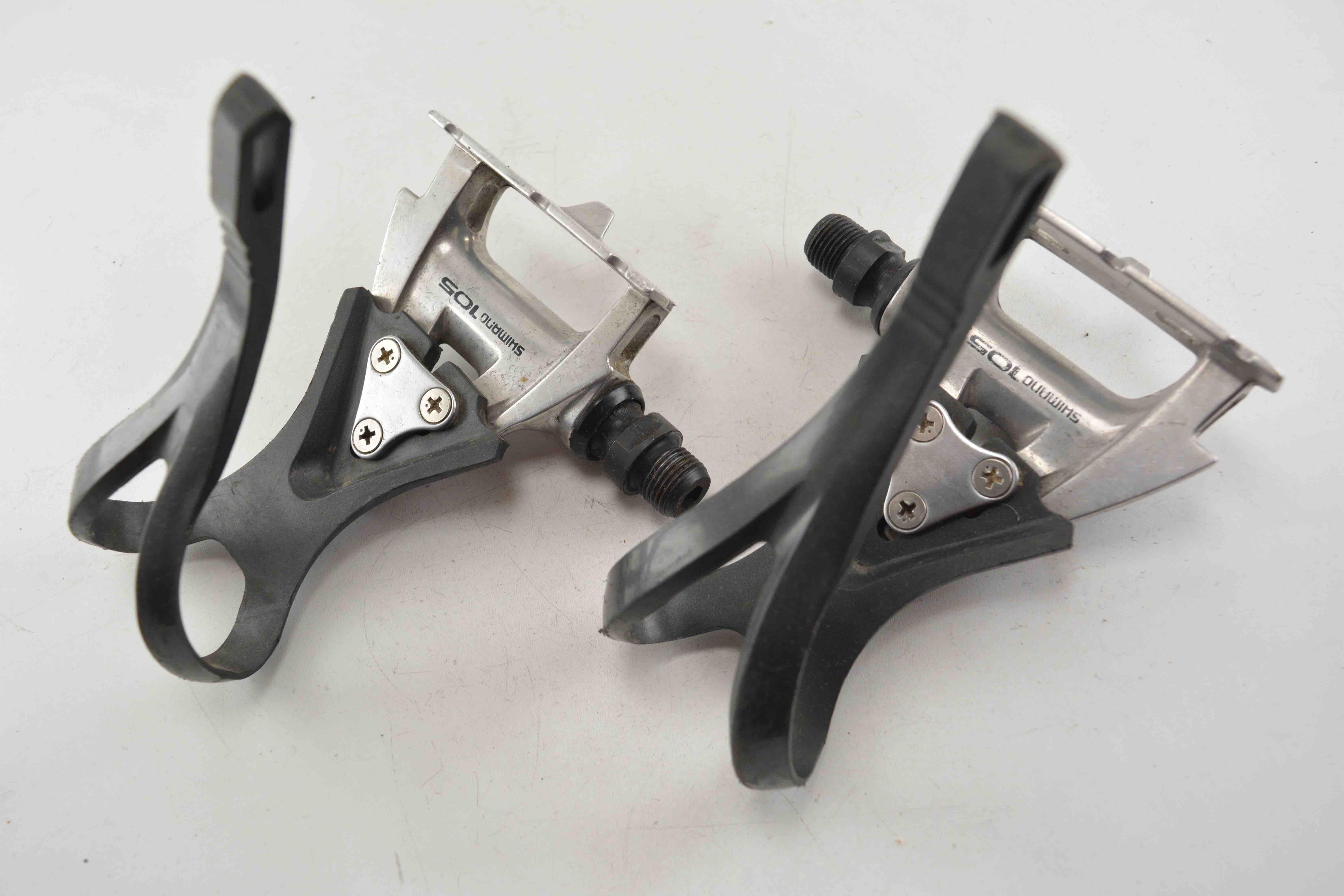 Pédales Route Auto Shimano SPD-SL R7000 105 Carbone pas cher 36Vélos Pédales Route Auto Shimano SPD-SL R7000 105 Carbone pas cher 36Vélos