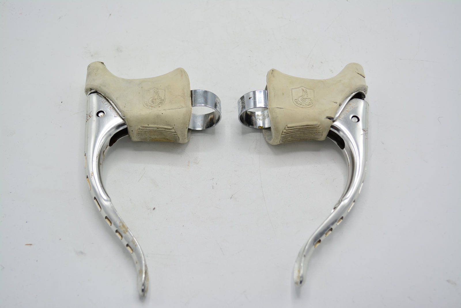 Shimano Dura Ace Bremshebel mit Campagnolo Gummis