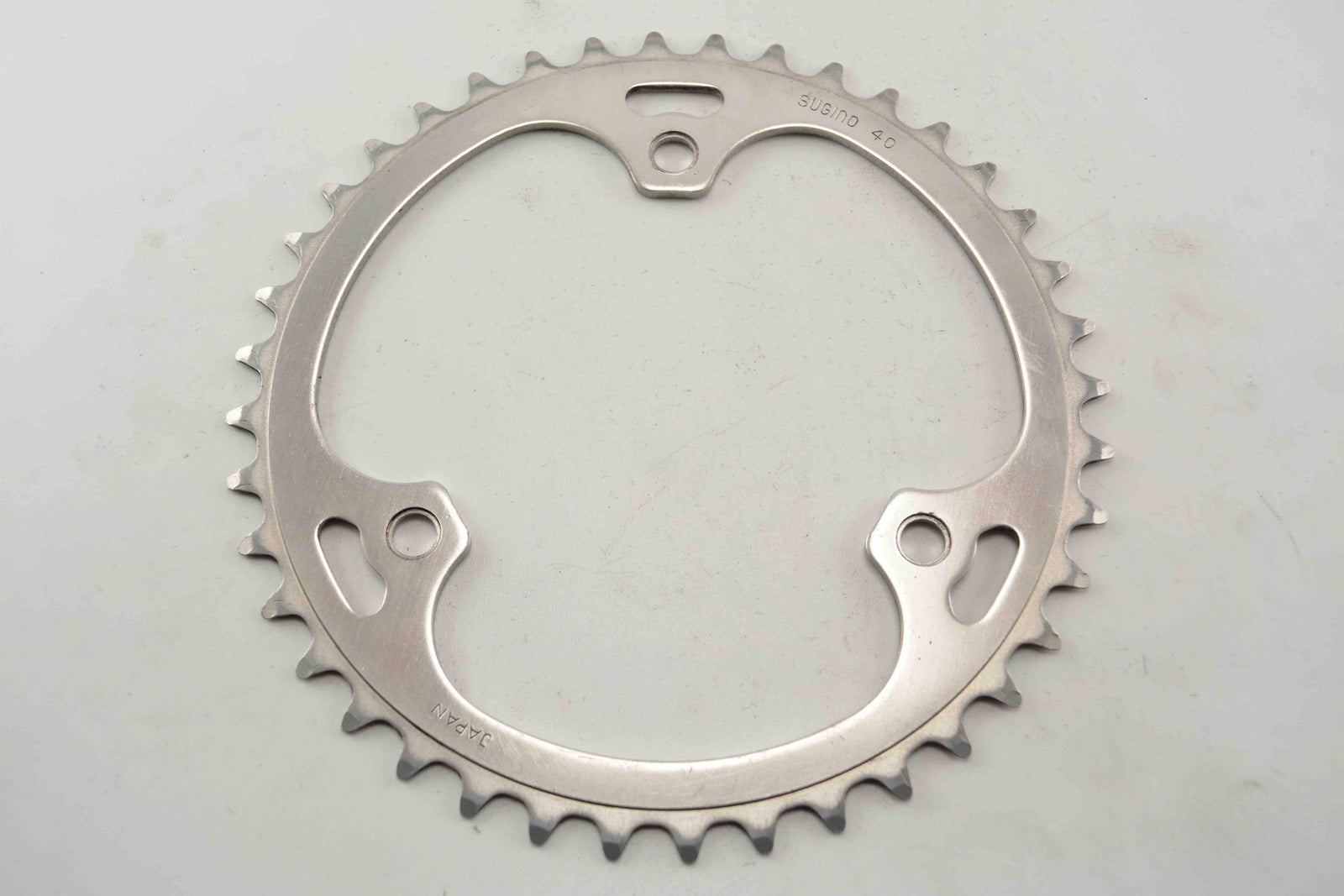 Sugino Kettenblatt 40 Zahn 104 mm Lochkreis