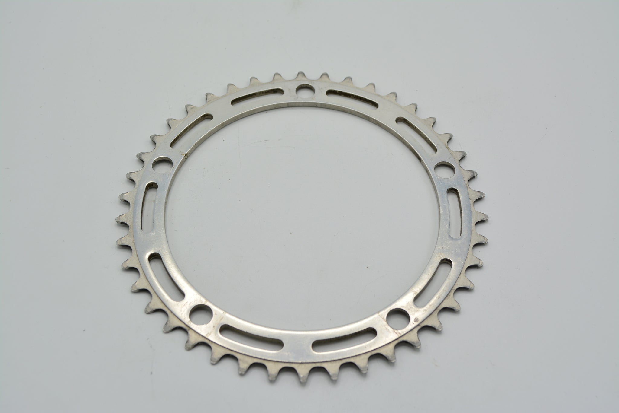 Pédalier Sugino Mighty 52 42 dents 171mm - The Ritzler Pédalier Sugino Mighty 52 42 dents 171mm - The Ritzler