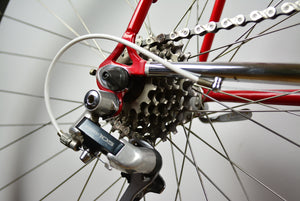 Титановый шоссейный велосипед красный Shimano 105 57см
