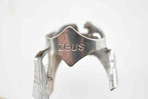 Zeus Unterrohr-Kabelführung